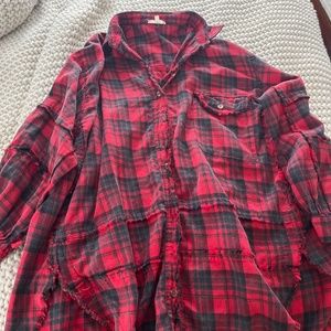 Easel size small oversized button up